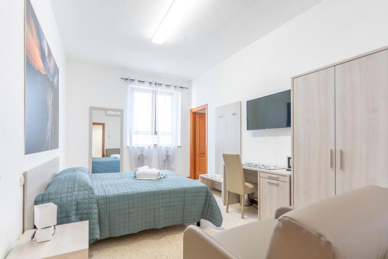 Hotel Dei Tacchi Osini Eksteriør billede