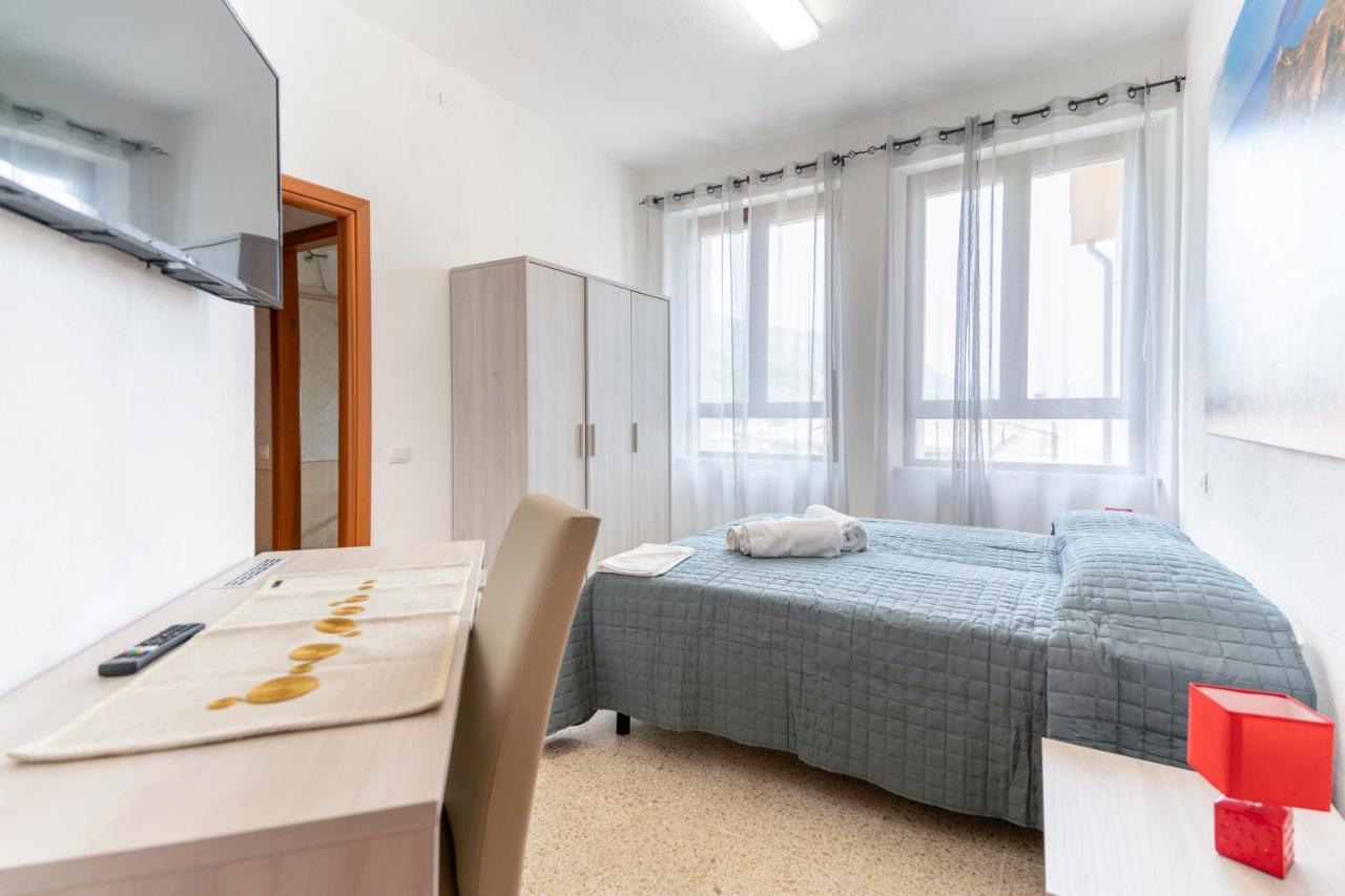 Hotel Dei Tacchi Osini Eksteriør billede